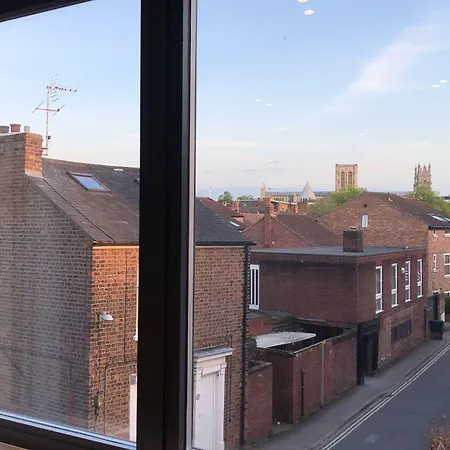 Vikings Centre Exclusive Offers With Private Parking & Terrace 호텔 4*