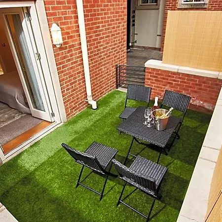 Vikings Centre Exclusive Offers With Private Parking & Terrace Hotel