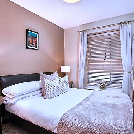 Vikings Centre Exclusive Offers With Private Parking & Terrace Hotel 4*