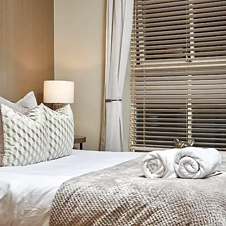 Hotel Vikings Centre Exclusive Offers With Private Parking & Terrace